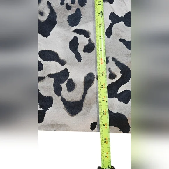Ann Taylor Petite- Leopard Print Lined Mini Slit Skirt​​​ - Picture 6 of 7